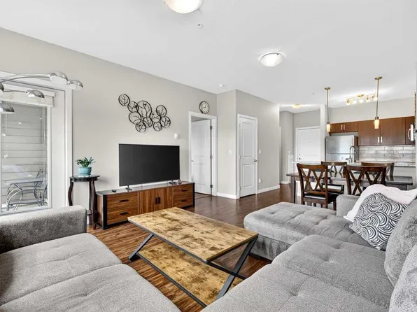 200 N Cranfield Cmn SE #211, Calgary, AB T3M 1S2