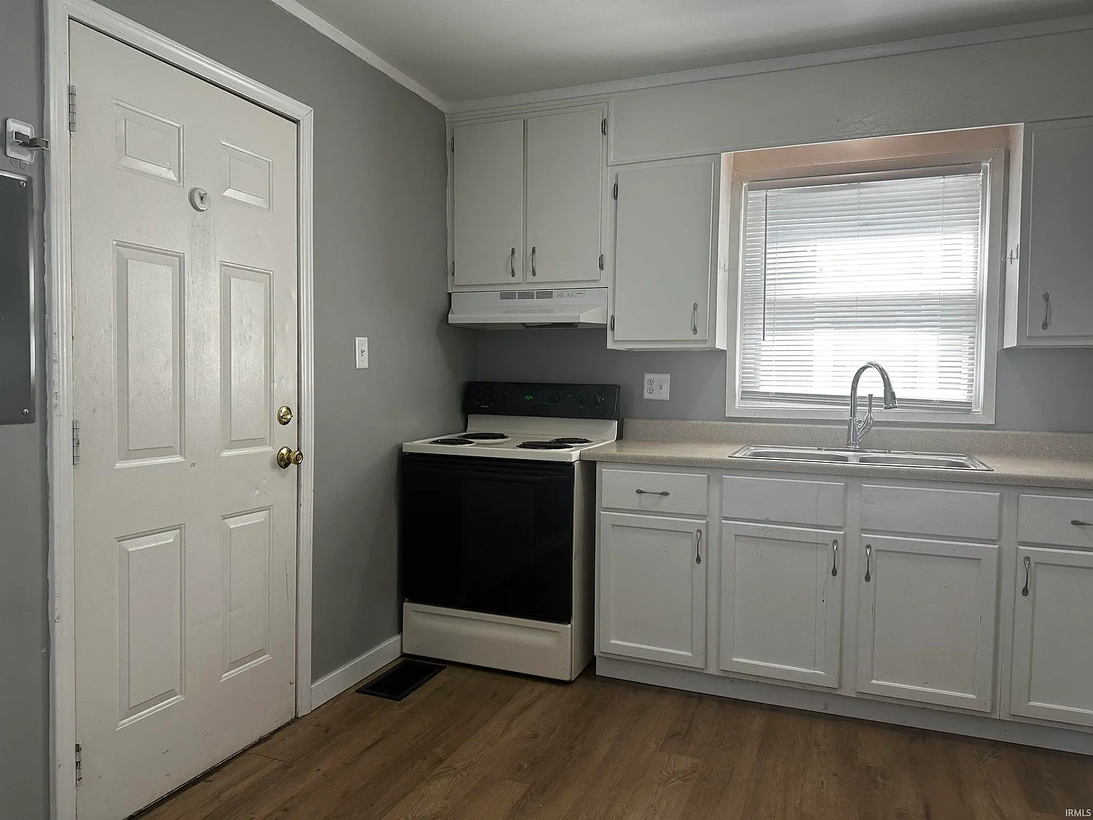 2 bed, 2.5 bath, 720 sqft, $1,195 — Photo 4