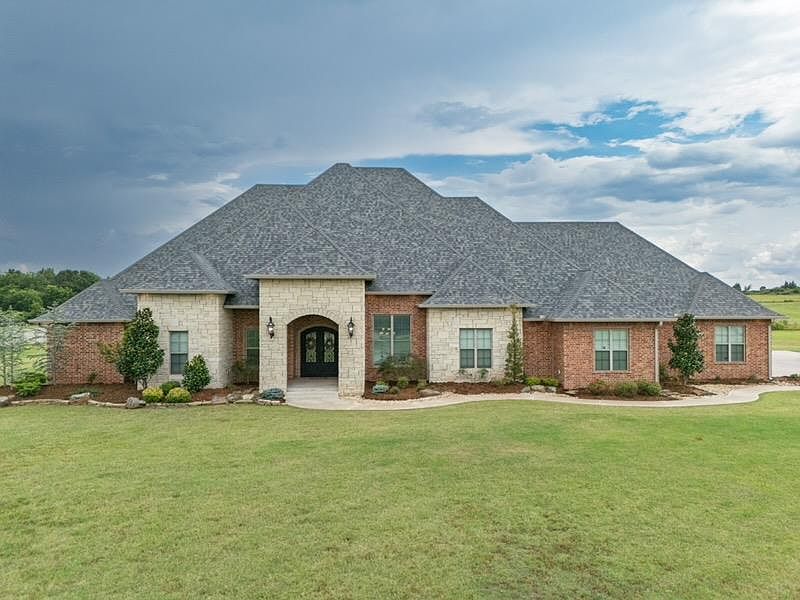 1st image of 19414 Abigail Dr