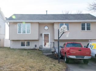 8339 Bedford Ave, Omaha, NE 68134