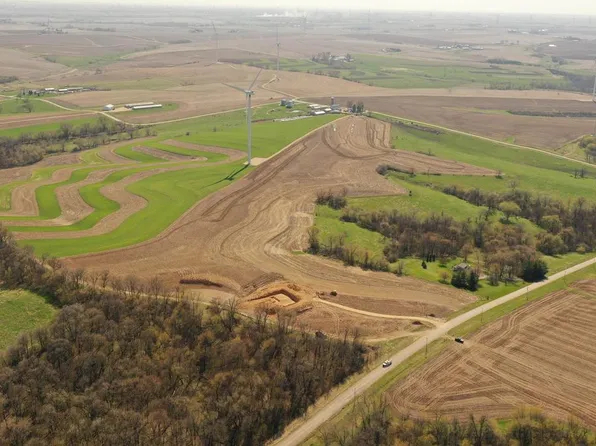 13648 High Point Road, Darlington, WI 53530