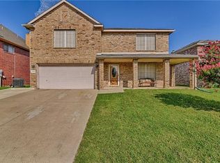 2305 Montego Dr, Arlington, TX 76002