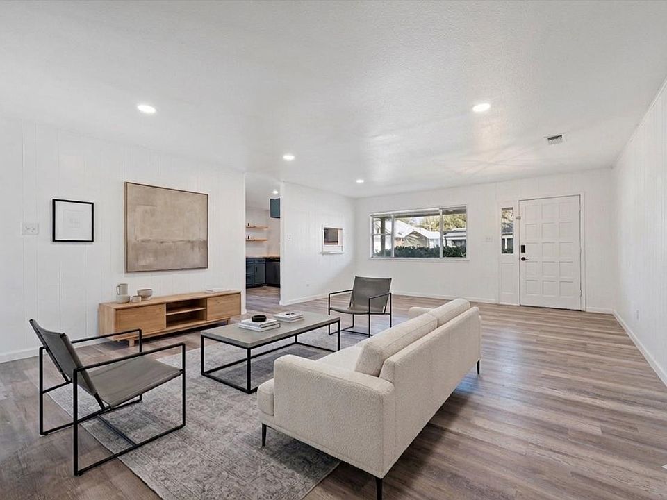 1st image of 1106 Hackberry Drive