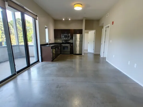 3632 Gillham Rd, Kansas City, MO