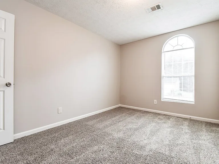 1322 Sandybrook Ct — Photo 15