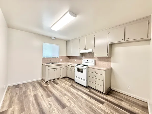 232 Poplar Ave, Manteca, CA 95336
