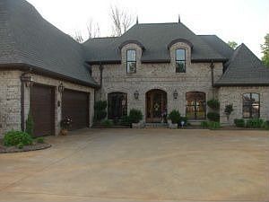 3rd image of 810 Indian Oaks Dr