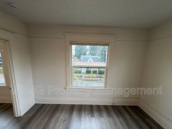 3rd image of 112 W 21st St APT 3