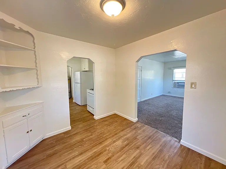 2912-2914-2916 Sunset Ave — Photo 6