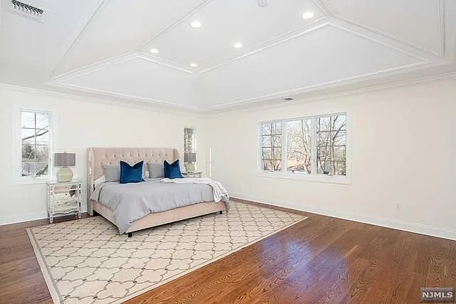 223 Hillcrest Dr — Photo 11