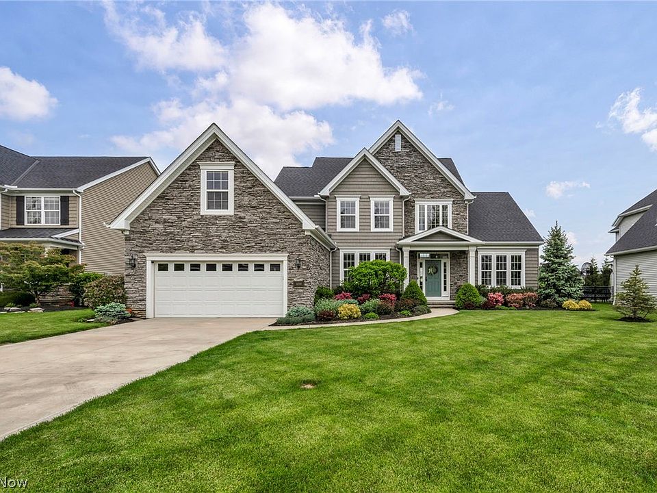 1st image of 32708 Albion Dr