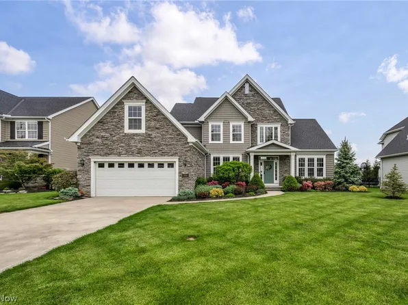 32708 Albion Dr, Avon Lake, OH 44012
