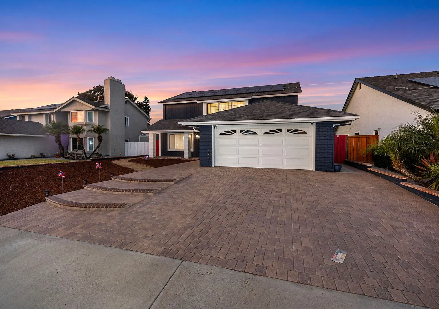 Spacious 4-Bedroom Home with Spa, Deck & Fenced Yard in Desirable Oceanside Neighborhood — Photo 4