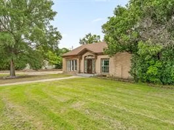 941 S Texas St, De Leon, TX 76444