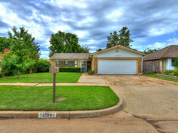 2nd image of 1204 SW 91st St