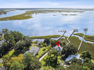 403 Crooked River Dr, Woodbine, GA 31569