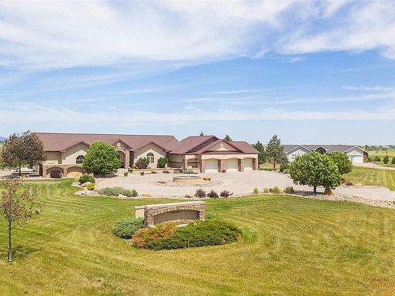 2nd image of 14085 Mountain View Ln