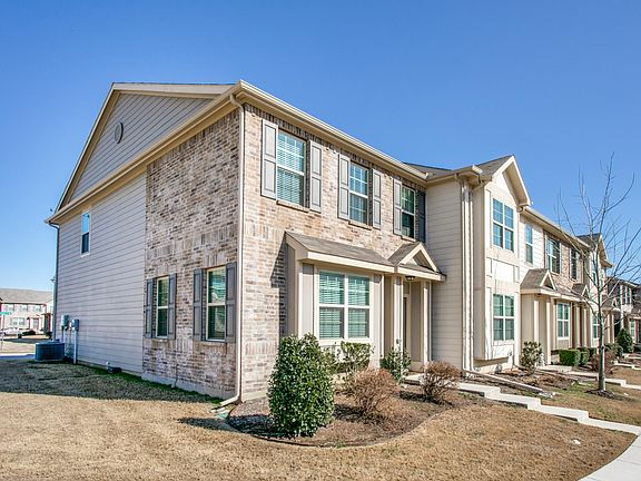 2nd image of 2901 Peyton Brook Dr