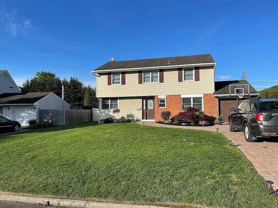 1st image of 6 Maywood Pl