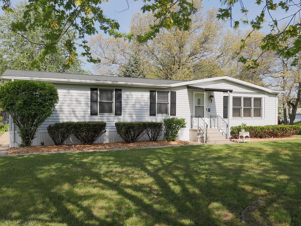 24984 East Point-101