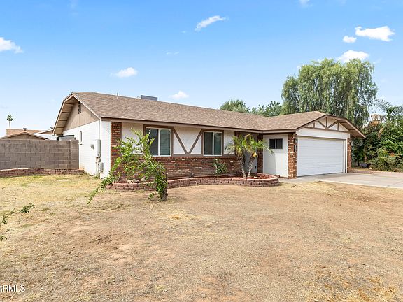 2nd image of 2633 E GARNET Avenue