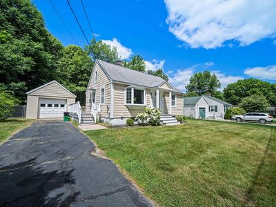 547 Colonial Drive, Portsmouth, NH, 03801