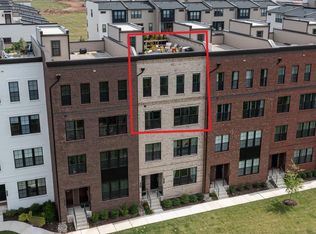 22365 Roanoke Rise Ter, Ashburn, VA 20148