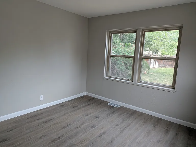 4886 S Logan St #1 — Photo 6