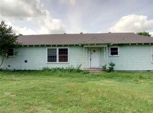 310B E McCart St, Krum, TX 76249