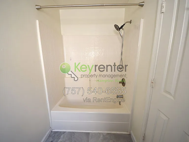 1109 Lady Ashley Dr — Photo 23