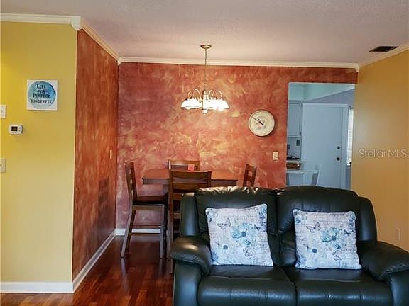 2nd image of 6860 Versailles N #10