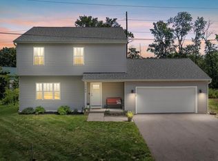 N1266 Maple Rd, Genoa City, WI 53128