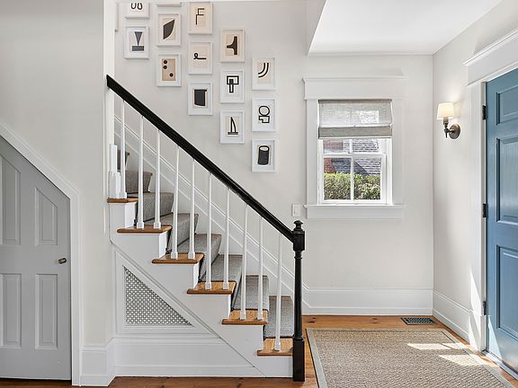 3rd image of 8 E Union St