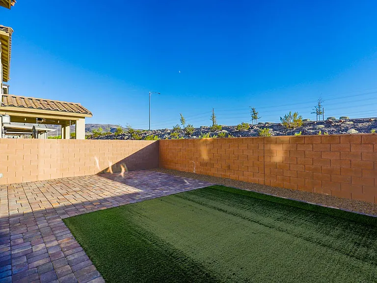 3151 Segesta Ave — Photo 40
