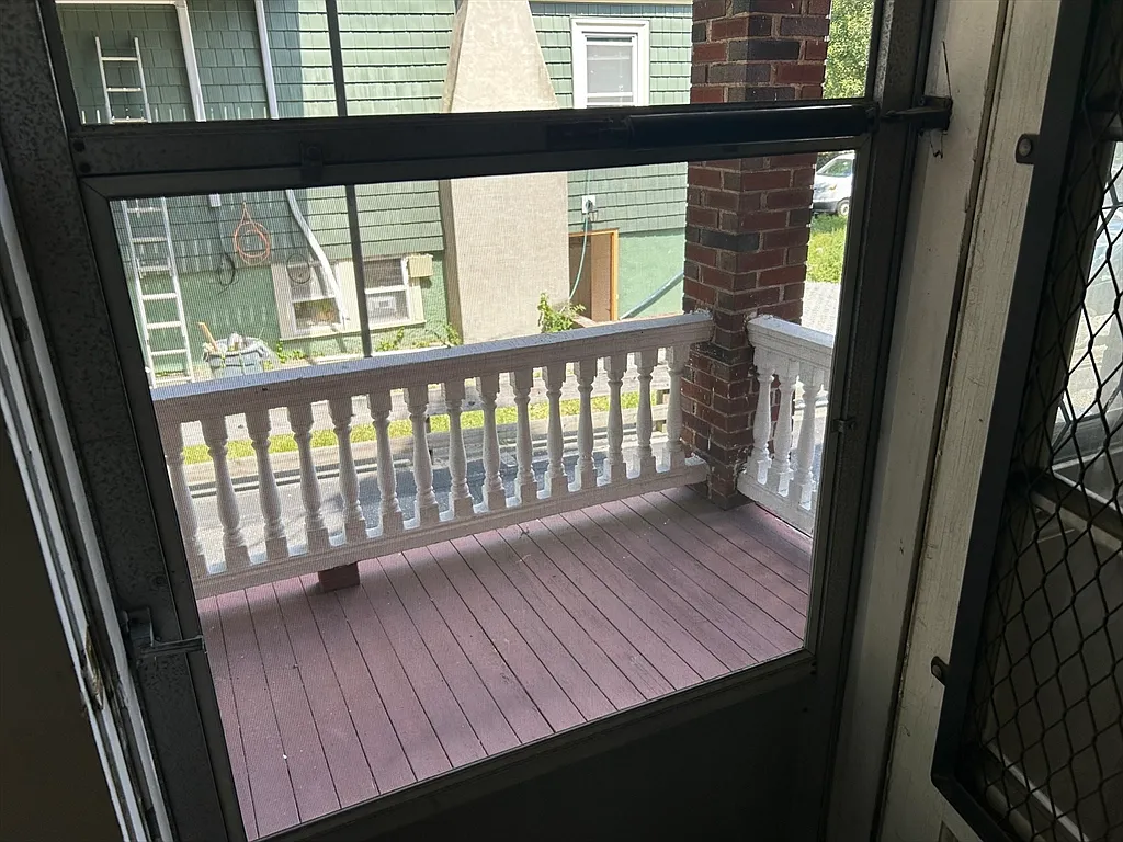 1 bed, 1.0 bath, 600 sqft, $2,000 — Photo 2