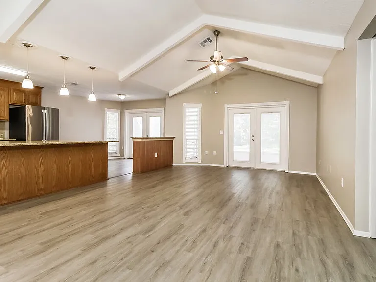 13403 Woodward Dr — Photo 4