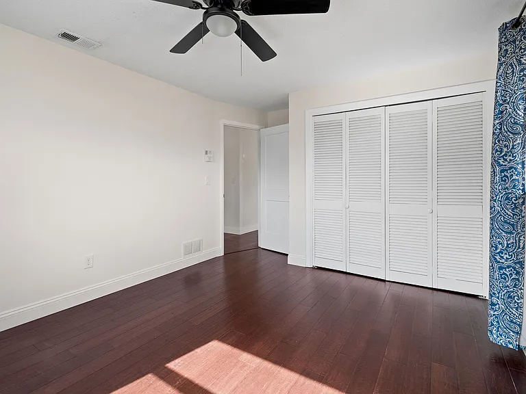 1712 Thomas Dr — Photo 14