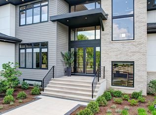 25 Rolling Hills Dr, Barrington, IL 60010