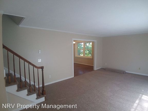5th image of 1100 Chestnut Dr