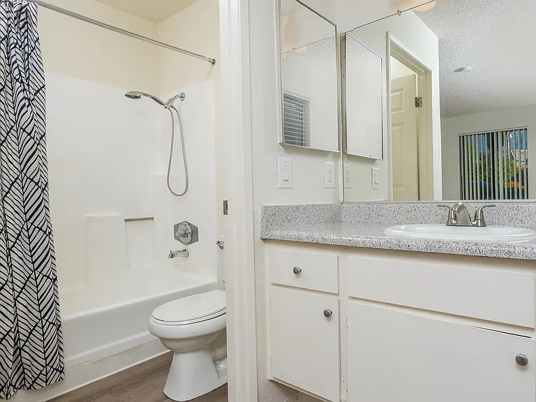 Woodbend Apartments — Photo 43