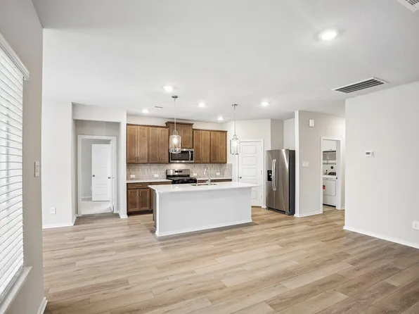 17327 Remington Meadows St, Waller, TX 77484