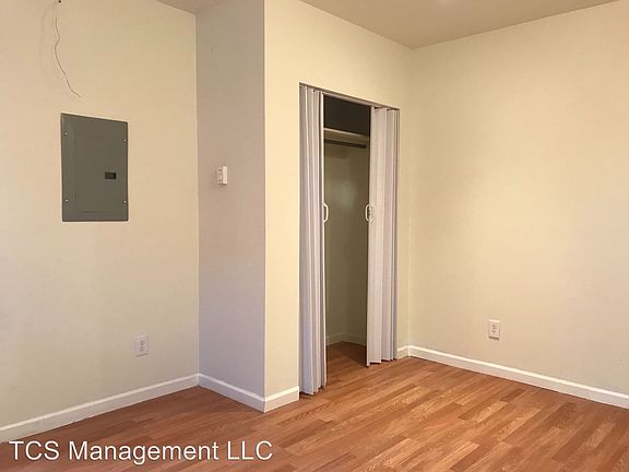 5th image of 5029 Aspen St
