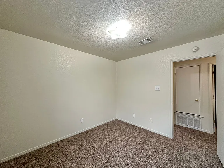 1712 Aztec Trce — Photo 17