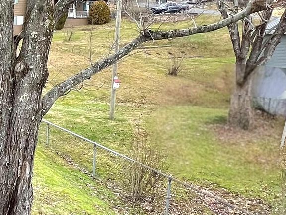 5th image of 218 Heslep Ave
