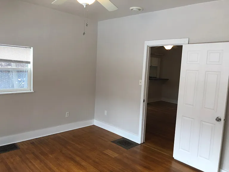 404 W Springfield Ave — Photo 4