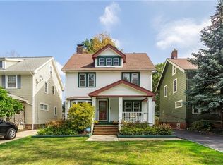 2253 Briarwood Rd, Cleveland Heights, OH 44118