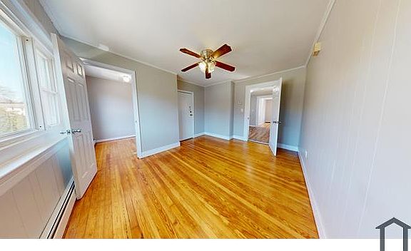 5th image of 63 Barker St #2