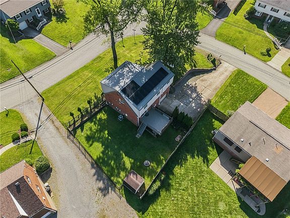 3rd image of 1521 Fernledge Dr