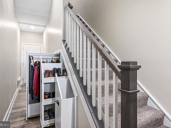 5th image of 45137 Admiral Dr