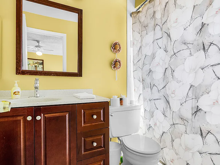 152 SW 47th Ter #5 — Photo 11